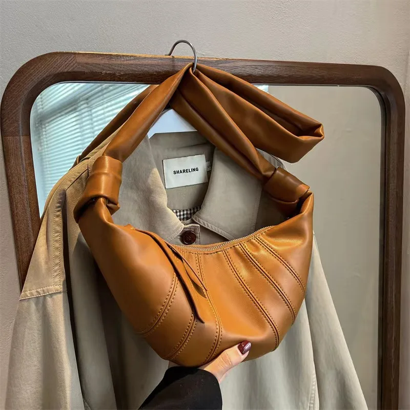 2024 New Luxury Niche Designer Croissant Bag Fashionable And Versatile Shoulder Bag High-end Retro Croissant Bag Shoulder Bag