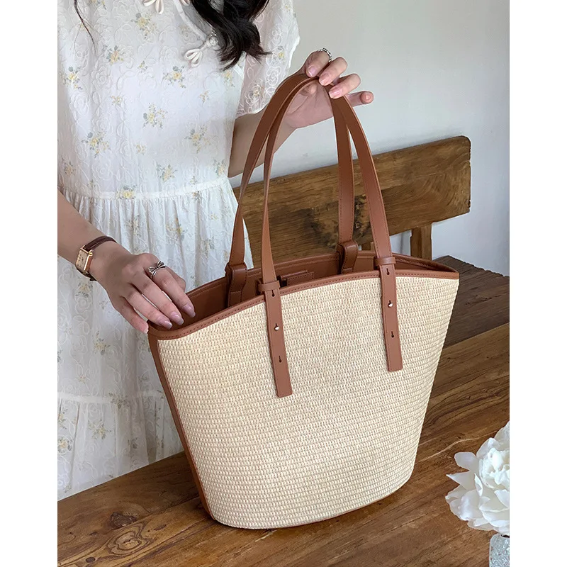 2024 New Fashion Large Capacity Underarm Tote Bag Grass Woven with Leather Woven One Shoulder Women's Bag