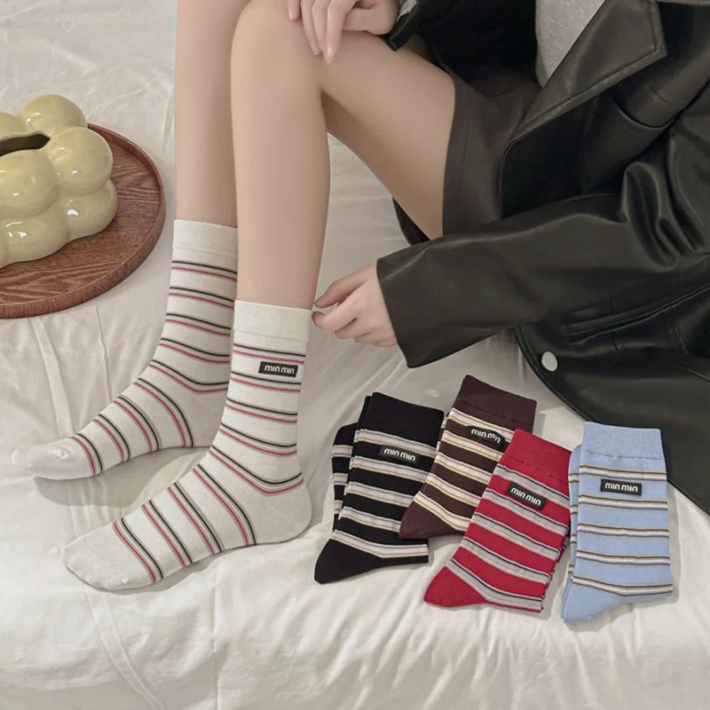 

Brand Designer Socks Women Fashion Fabric Label Letter Casual Stripes Foot Socks For Woman Soft Daily Long Autumn Winter Socken