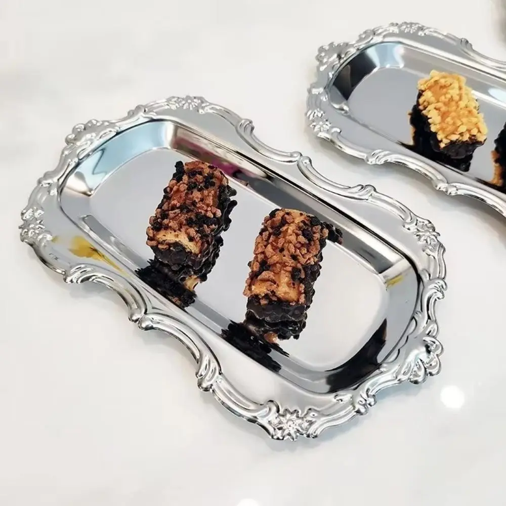 European Style Vintage Embossed Tray Embossed Design Sturdy Retro Serving Platter Gold/Silver Decorative