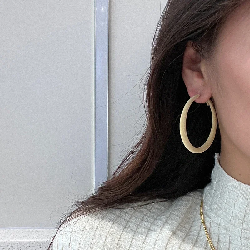 Flocked Round Earrings Suitable For Autumn and Winter Seasons Fashionable Accessories For Women With New Jewelry For Christmas