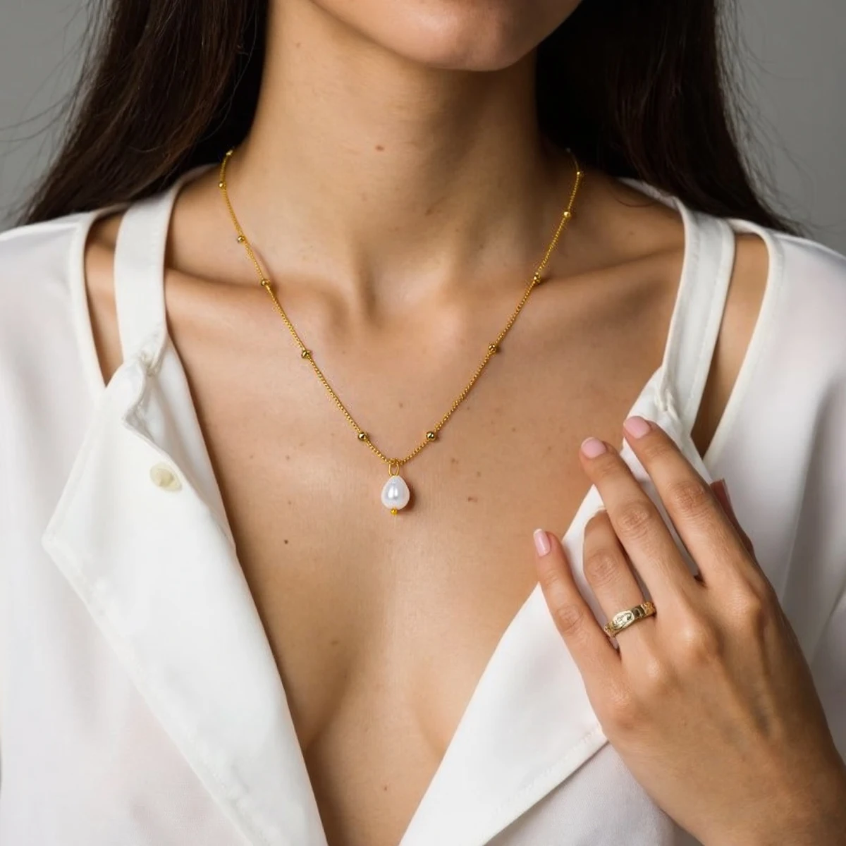 UHBINYCA Classic Minimalist Style Natural Pearl Pendant Necklace for Women, Stainless Steel Chain Waterproof Daily Jewelry