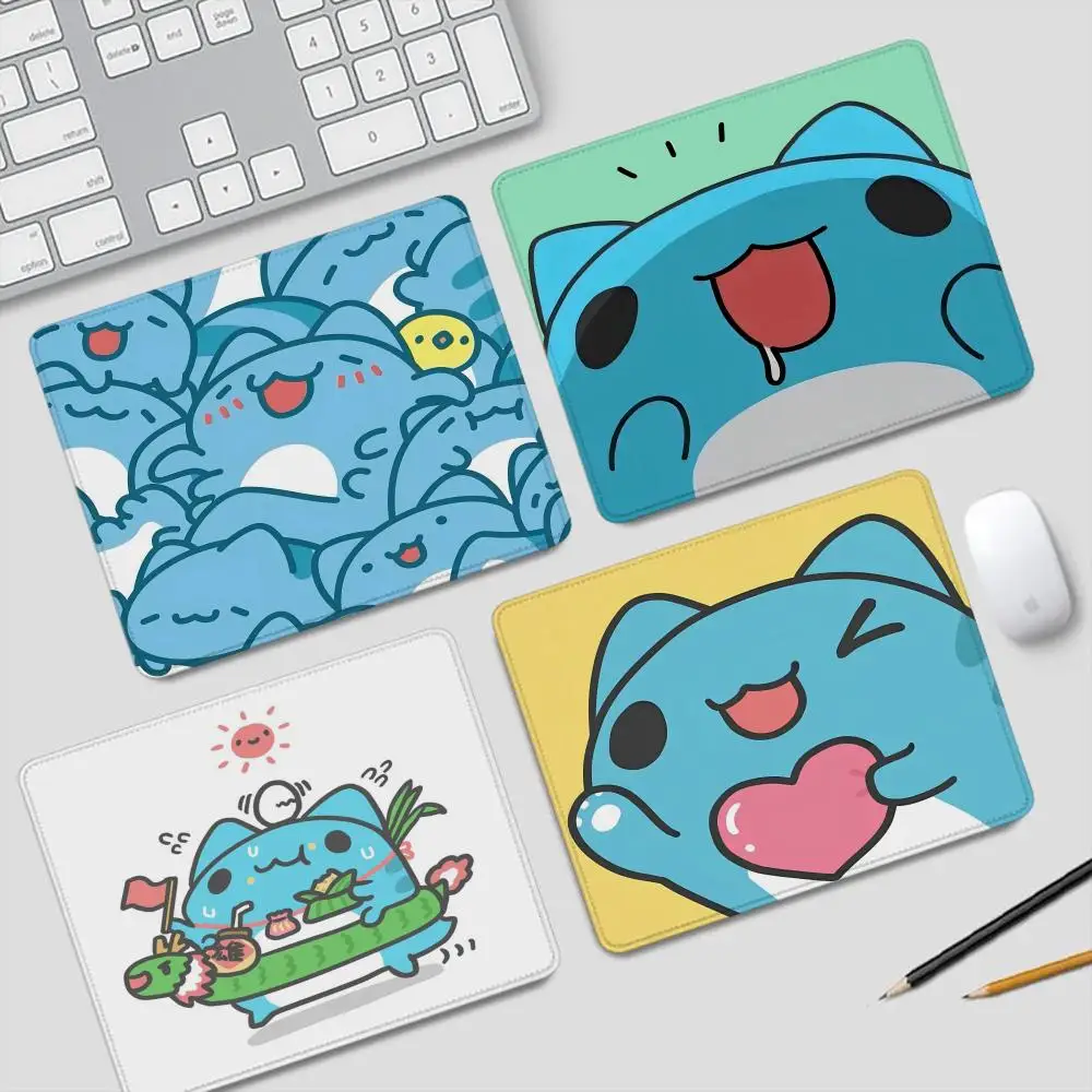 

B-Bugcat C-Capoo Mouse Pad Small Gaming Accessories Keyboard Computer Offices Desk Mat Pc Gamer Non-slip Rubber Mousepad