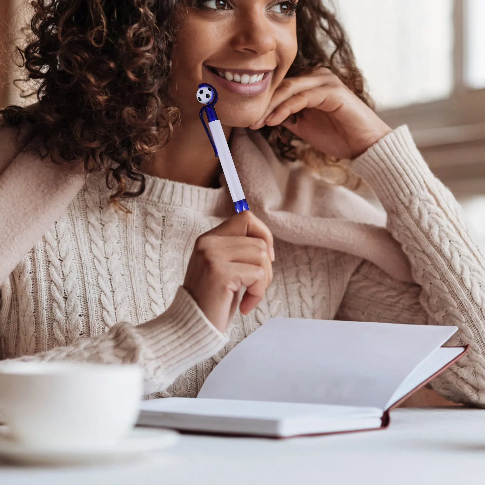 

18Pcs Soccer Ballpoint Pen Lightweight Portable Plastic Multi-Use Soccer Party Favor Souvenir Gift Pens Ball-Point Pen