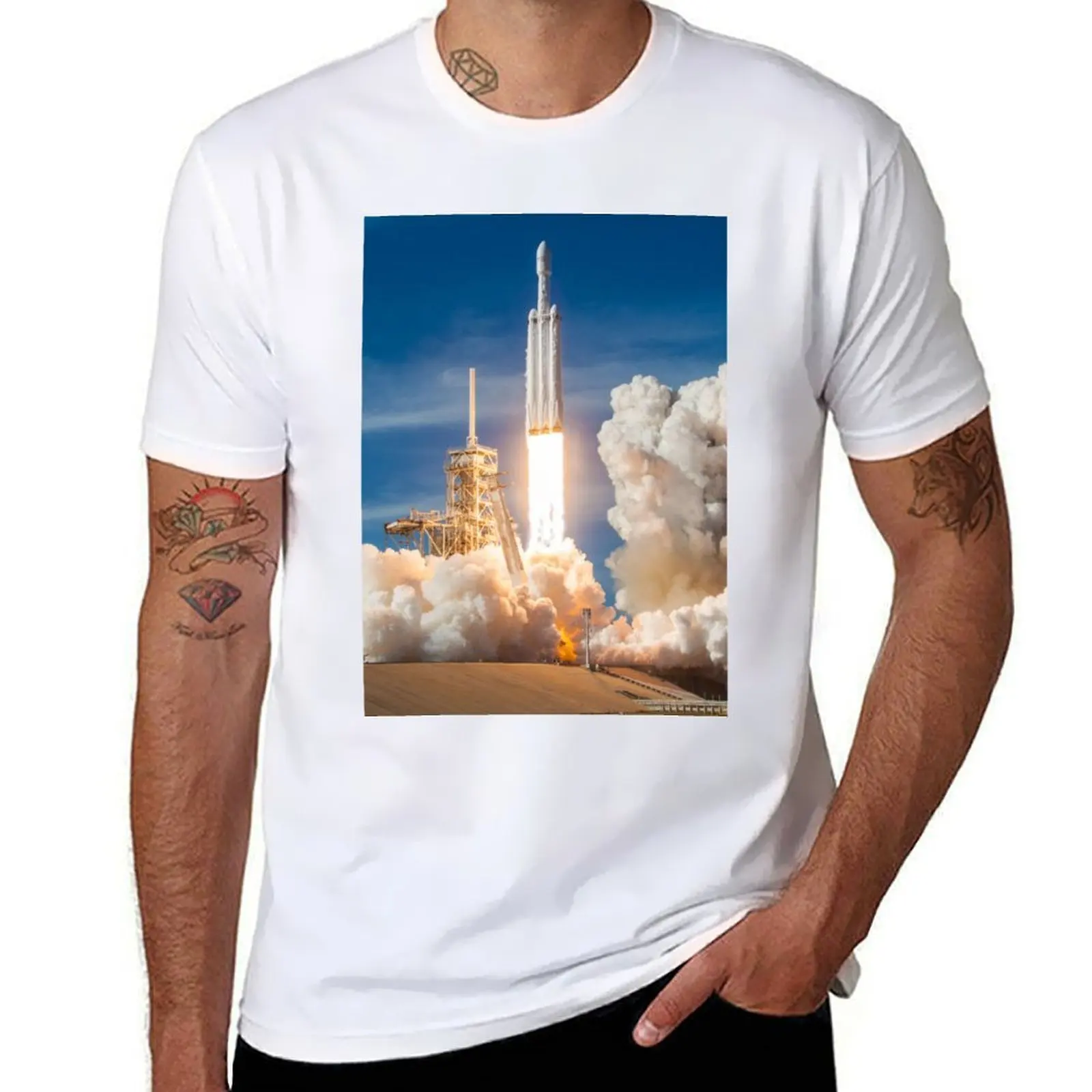 

SpaceX Falcon Heavy Liftoff (8K resolution) T-Shirt t shirts designer t shirt man cotton T-Shirt