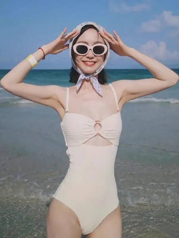 

Beach Thermal Spring One-Piece Swimsuit Women's Sle 2025 New Hot Sexy Slimming Cute Pure Desire Bal Simple Nylon Lycra...