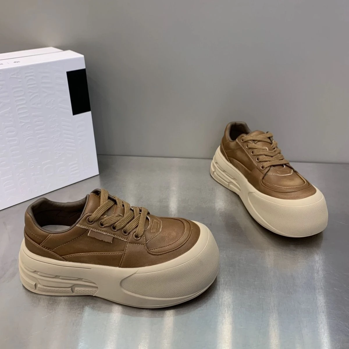 2025 Autumn New Women's Thick Sole Elevated White Sneakers Chubby Cute Oversized Bread Loaf Casual Sports Shoes​