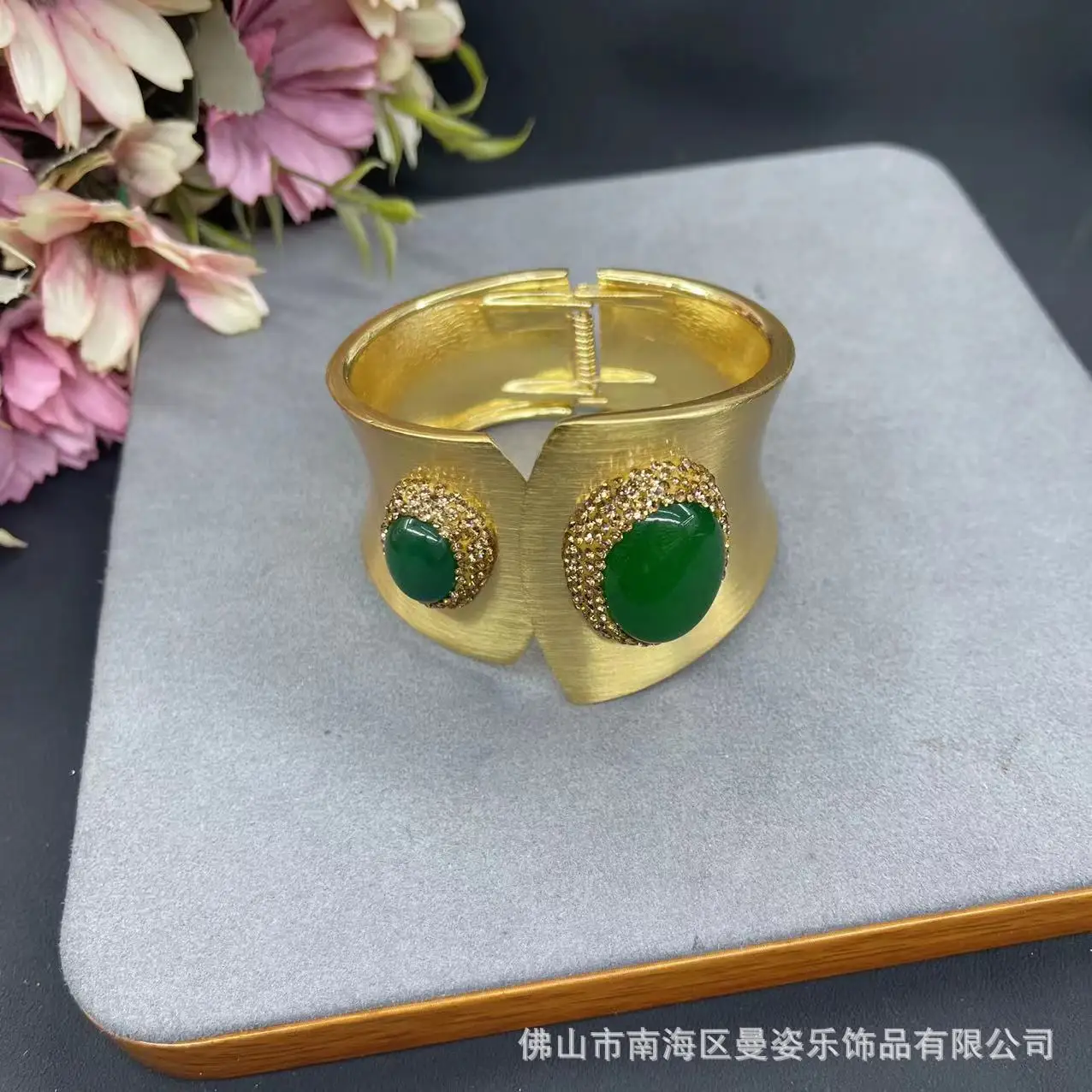 Brushed Italian craft color retention opening bracelet Malay jade European and American pottery clay inlay process original desi