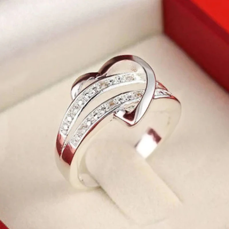 Huitan neu gestaltete Herz Zirkonia Ringe für Frauen exquisite Hochzeit Accessoires Silber Farbe Modeschmuck Liebes geschenk