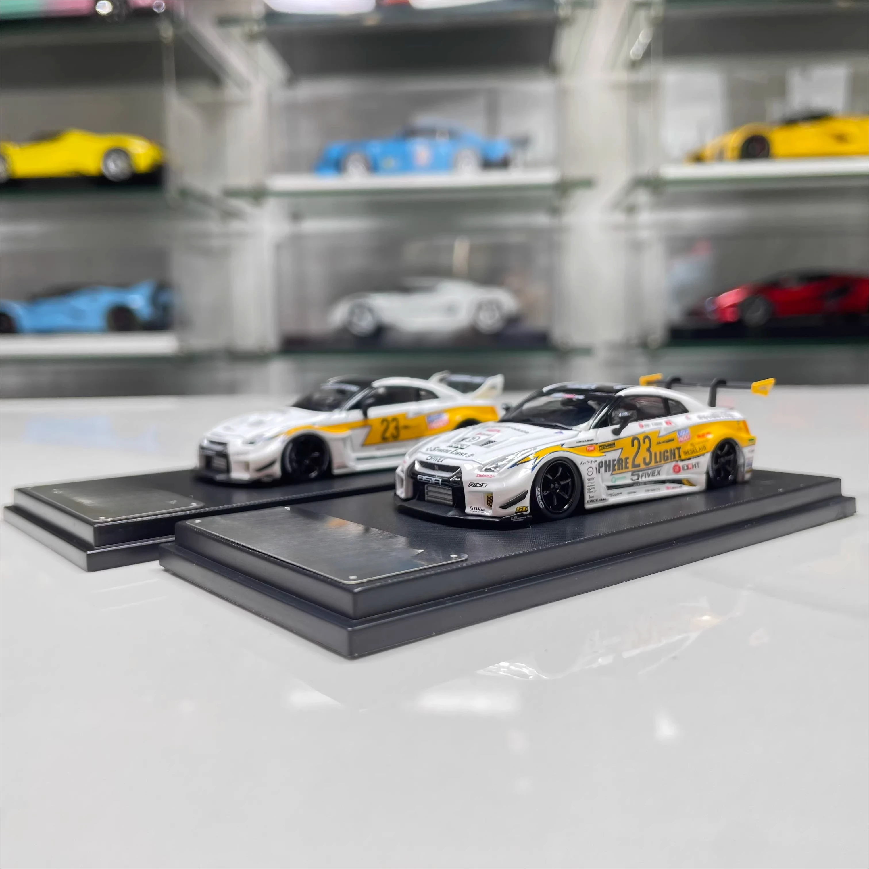 FOR GTR R35 Wide Body LB 3.0 car model 1:64 Alloy material ornaments for collection display and appreciation