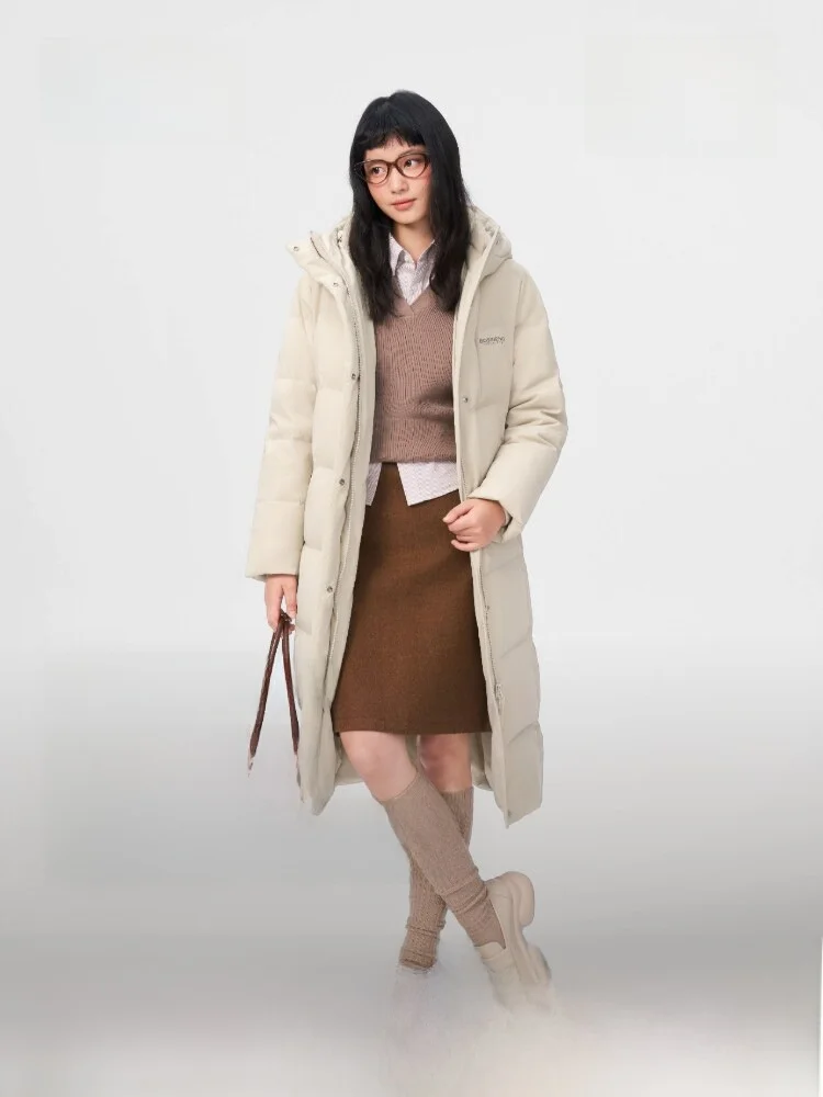 

Пуховик Bosideng женский удлиненный до колена, приталенный, с капюшоном, теплый, повседневный стиль, из полиэфирного волокна, с высококачественным утиным пухом