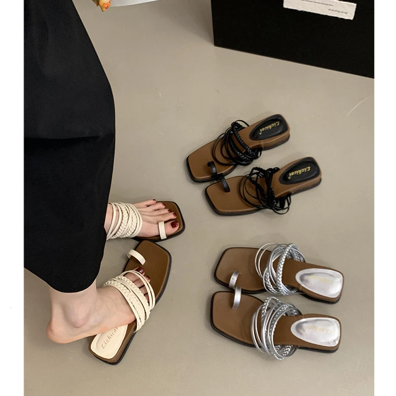 Retro Square Head Thick Heel Slippers Women Summer Outdoor Wear New Beautiful Thin Strap Beautiful Sandals Slope Heel One Str...