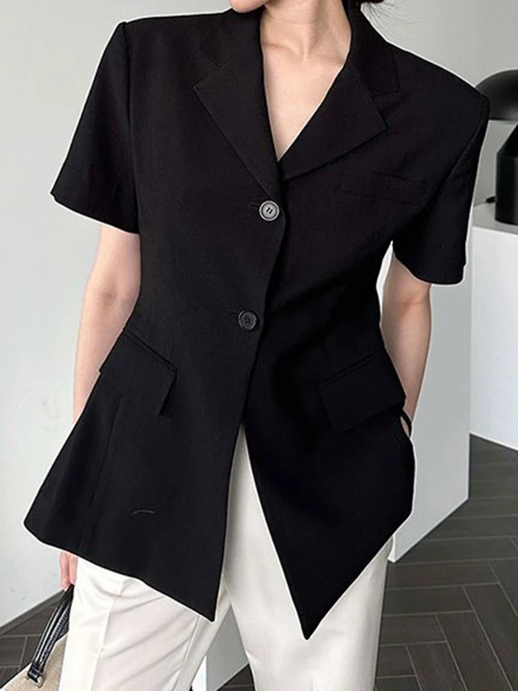 High fashion short sleeved suit jacket for women with a summer  The back slit design feels slimming and versatile top