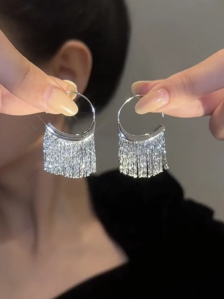 

Trendy Glittering Tassel Earrings New Arrival Fashionable Minimalist Luxurious Chic Easy Match Drop Earrings For Women