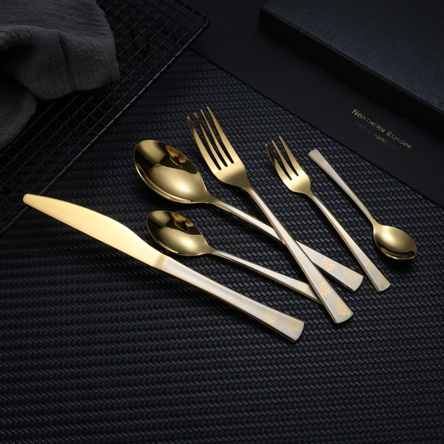 4/5/6/24/30/36 piece stainless steel tableware set, gold silverware knife, fork, spoon, grape pattern, party, hotel reuse