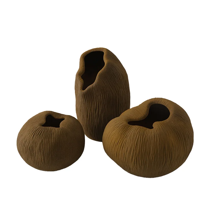 

Coral pattern ceramic dried flower vase