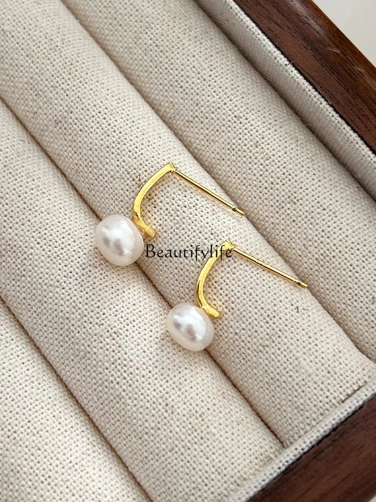 

Light Luxury Pearl Stud Earrings Sterling Silver High-Grade Graceful Earrings
