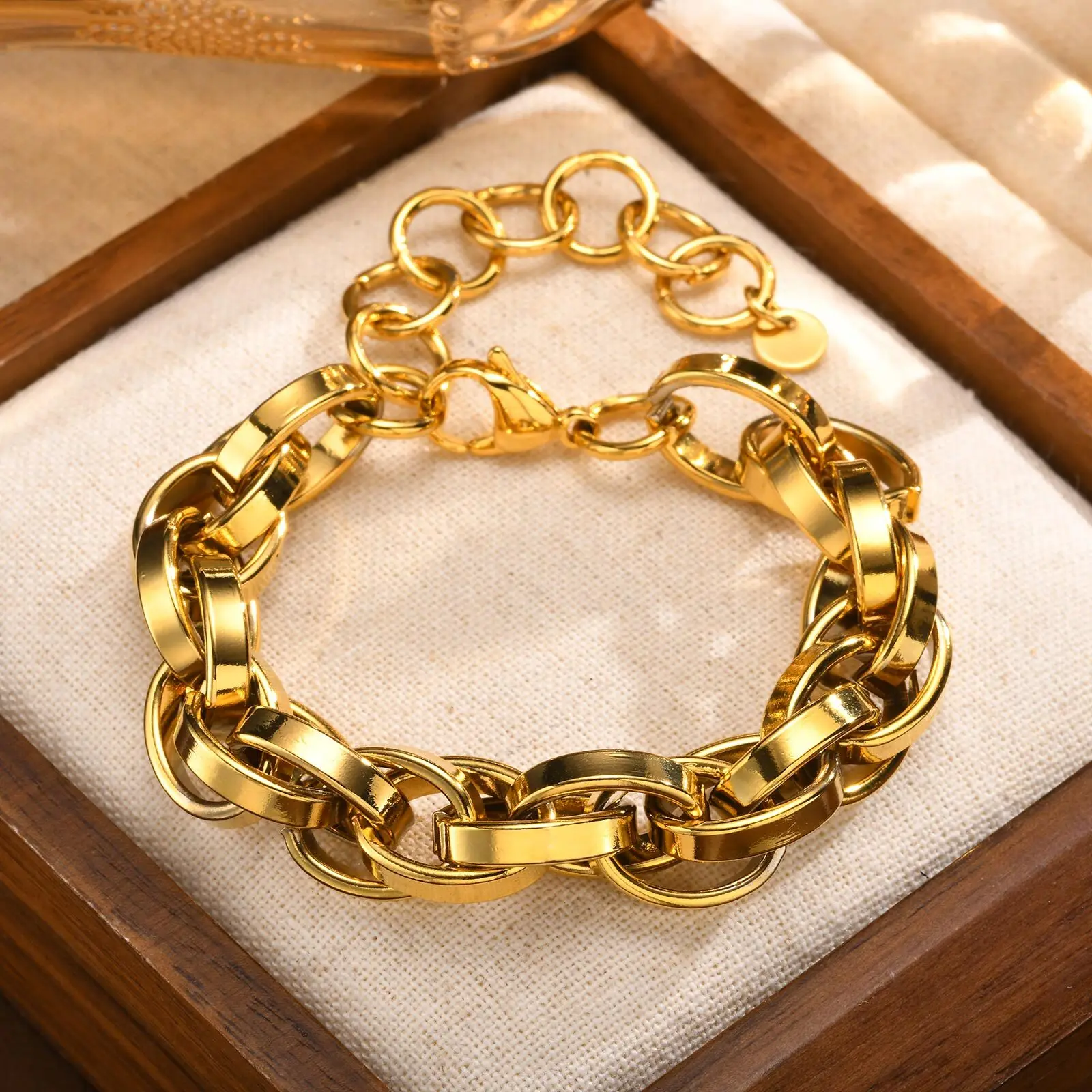 Chunky Chain Bracelet Stainlesss Steel, Bold Link Metal Twist Statement Bracelet for Women,18k Gold Plated Jewelry