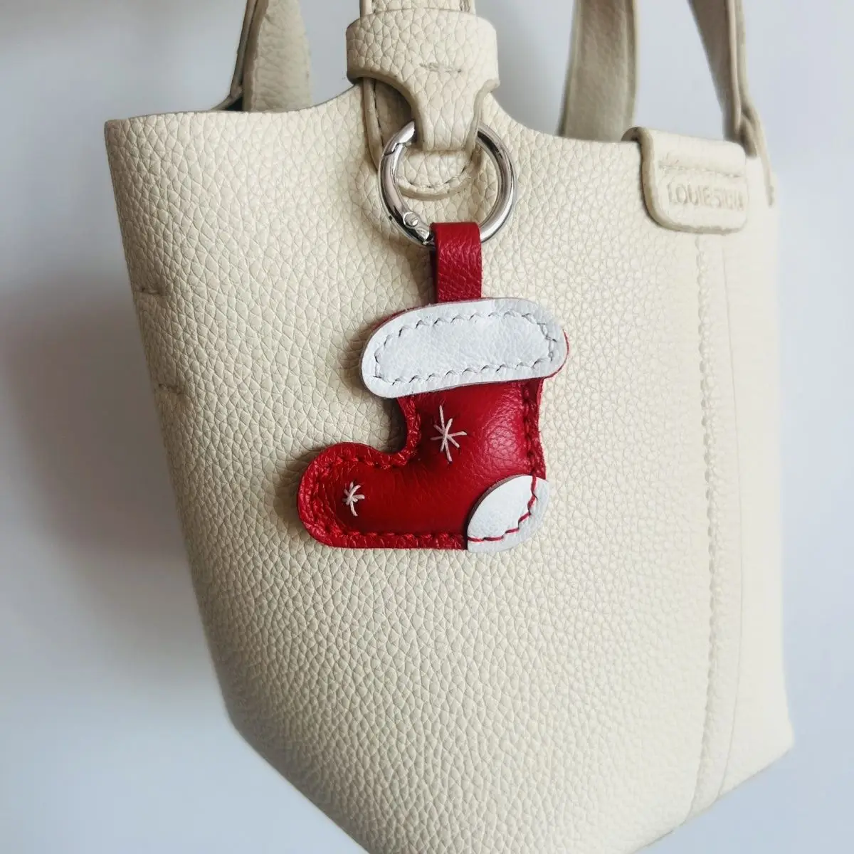 Handmade genuine leather Christmas stocking keychain car keychain pendant bag simple cute decorative gift