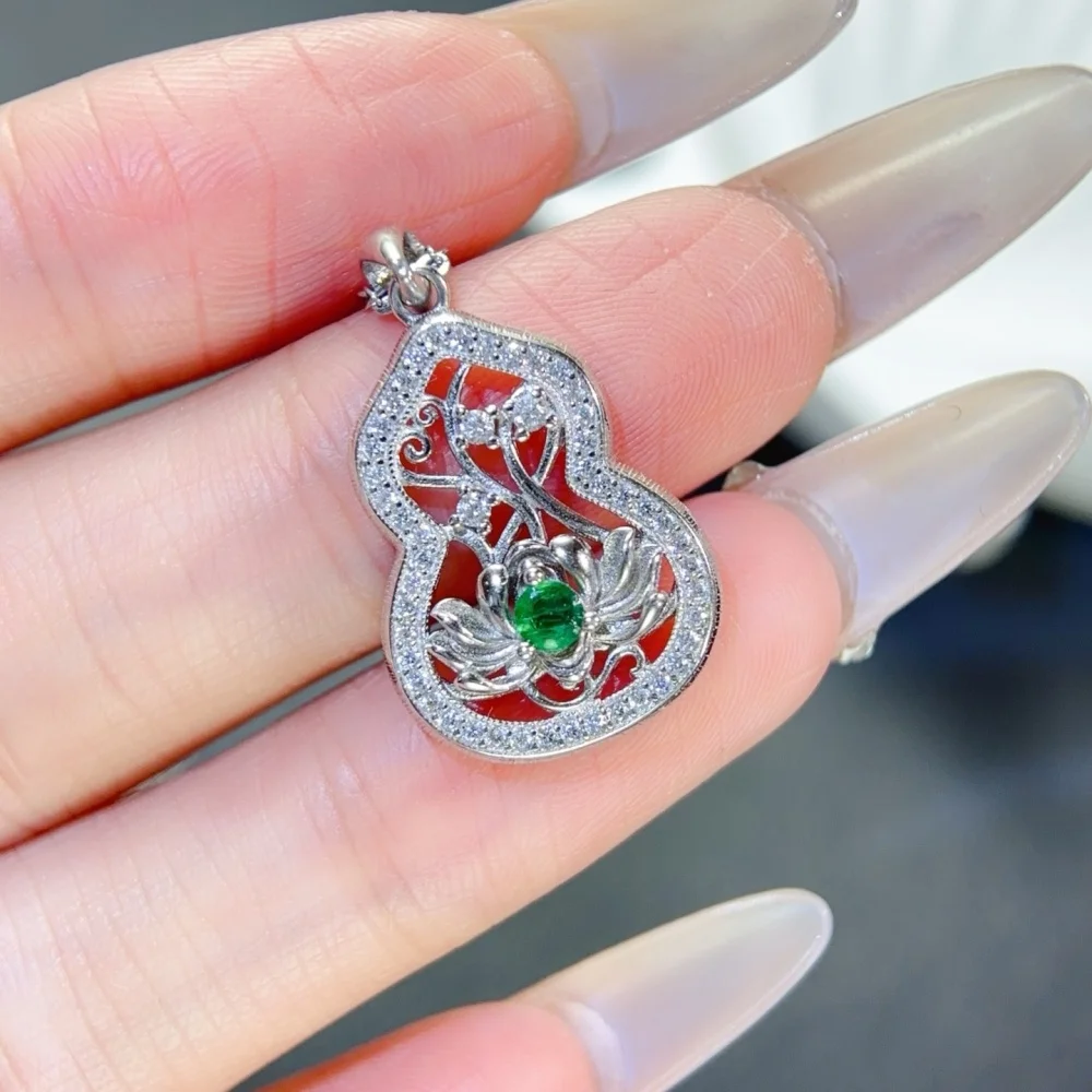 1PCS Natural Green Emerald Gourd Pendant Crystal Reiki Healing Jewelry Gift Rock Decoration for Spiritual Healing
