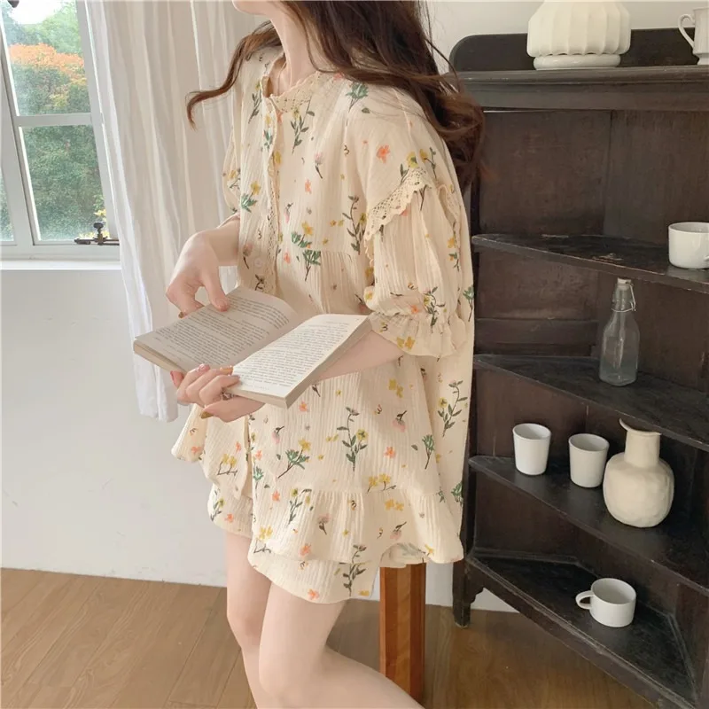 Summer New 2 Pieces Girls Lace Lace Pyjamas Female Korean Short-Sleeved Shorts Floral Sweet Ladies Homewear Pajamas Set