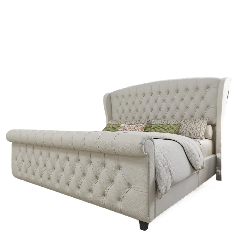 Kingsize platformbedframe, chenille gestoffeerd sleeebed met scroll wingback hoofdeinde en voeteinde/knop getuft, bedframe