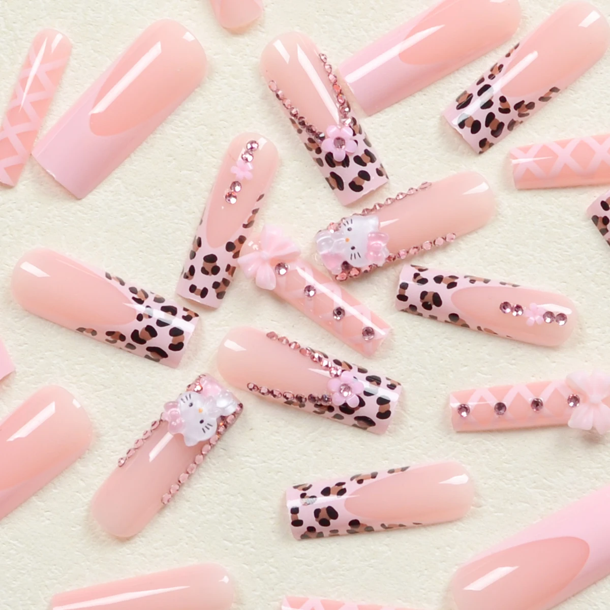เล็บปลอมทรงบัลเลต์ยาว 24 ชิ้น - Nail Art Leopard บทวิจารณ์และราคา