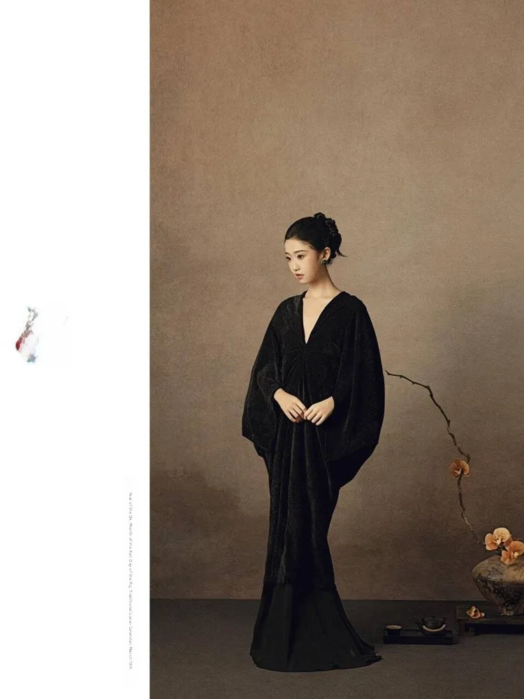 2026 New Vintage Chinese Style Portrait Photography Costume Zen Atmosphere Sensation National Trend Dark Ink Color Women's Cl...