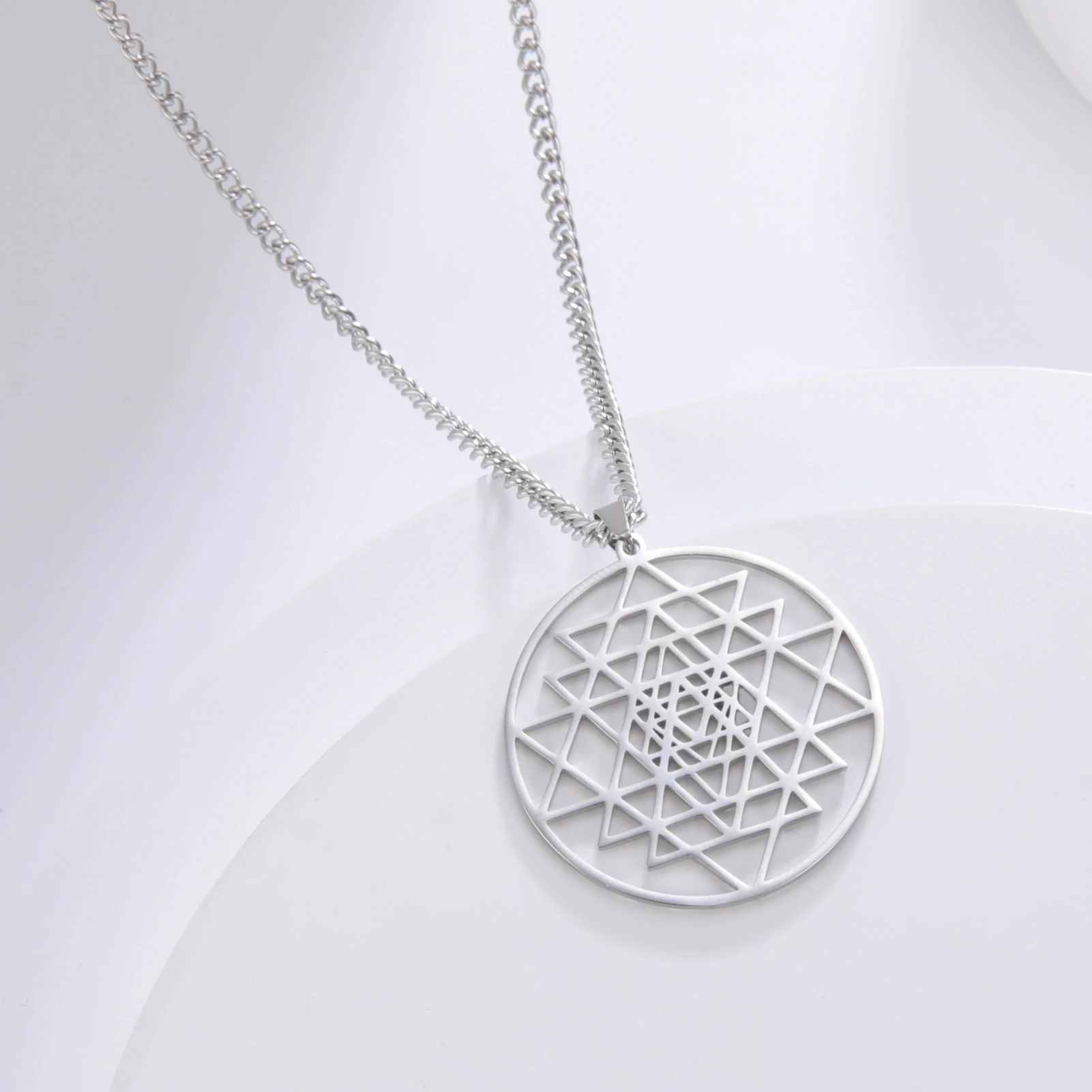 Jeshayuan Sri Yantra Mandala Talisman Necklaces For Women Hinduism Meditation Symbol Yoga Pendant Neck Chain