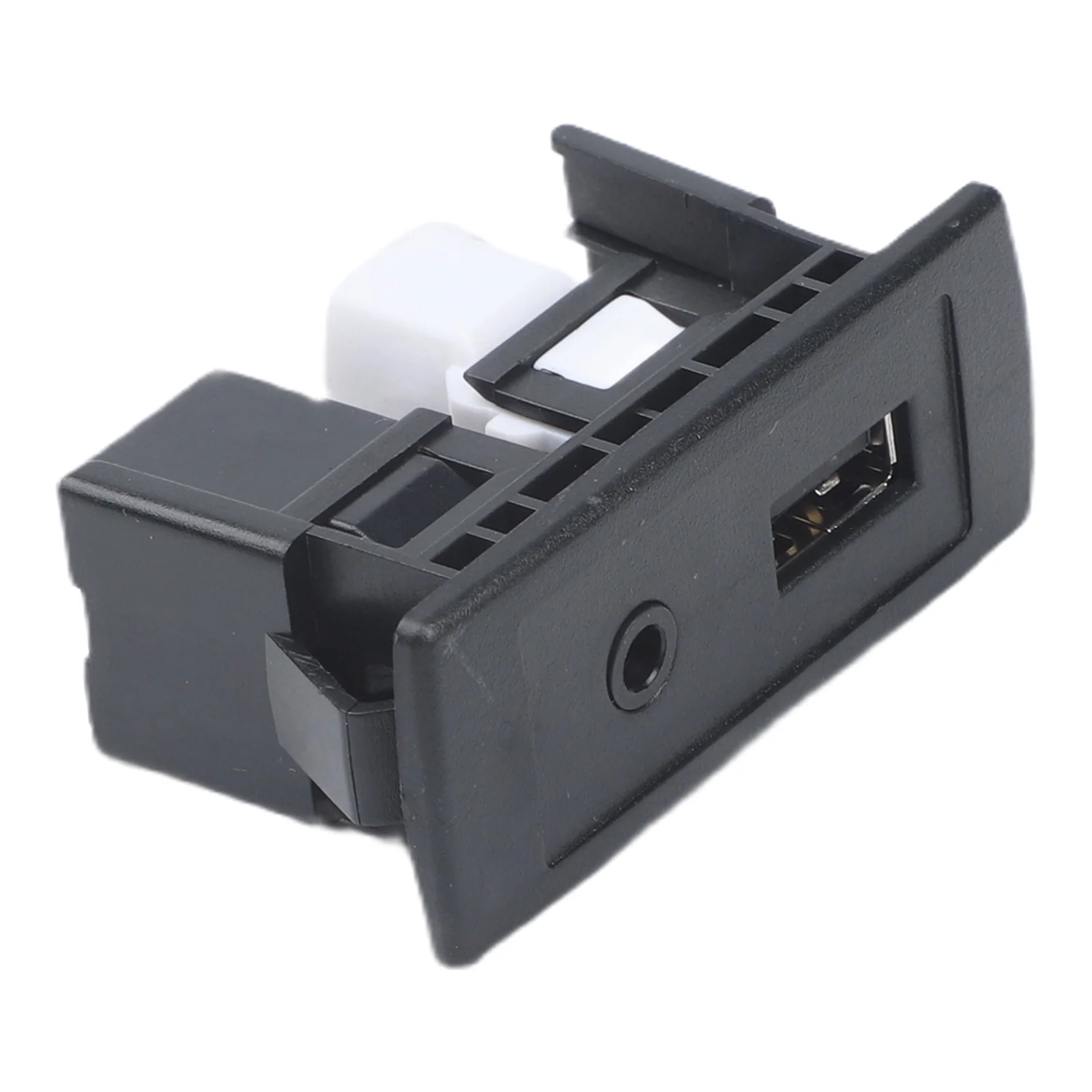 FOR MERCEDES ML W166 2012 CLS W218 350 SPORT AUX USB CONNECTOR A4478200087 OUTPUT 5V 3.1A COMPATIBLE WITH 12 24V SYSTEMS view 4