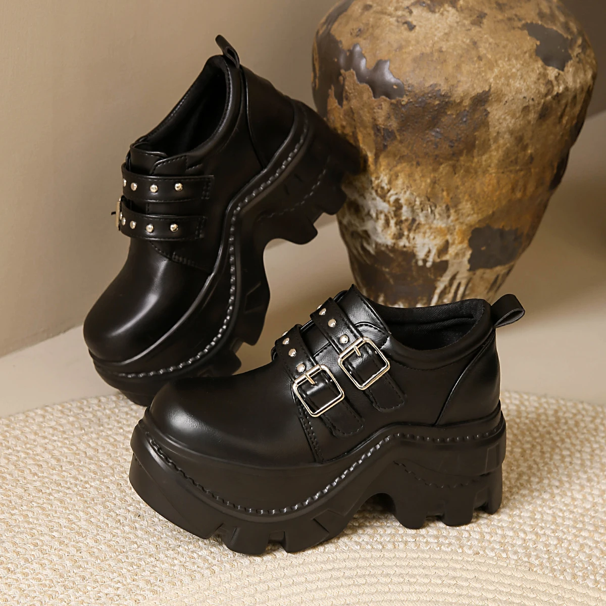 

Женские повседневные туфли-лоферы Y2K на массивной платформе из мягкой кожи с квадратной пряжкой, весна-осень 2026