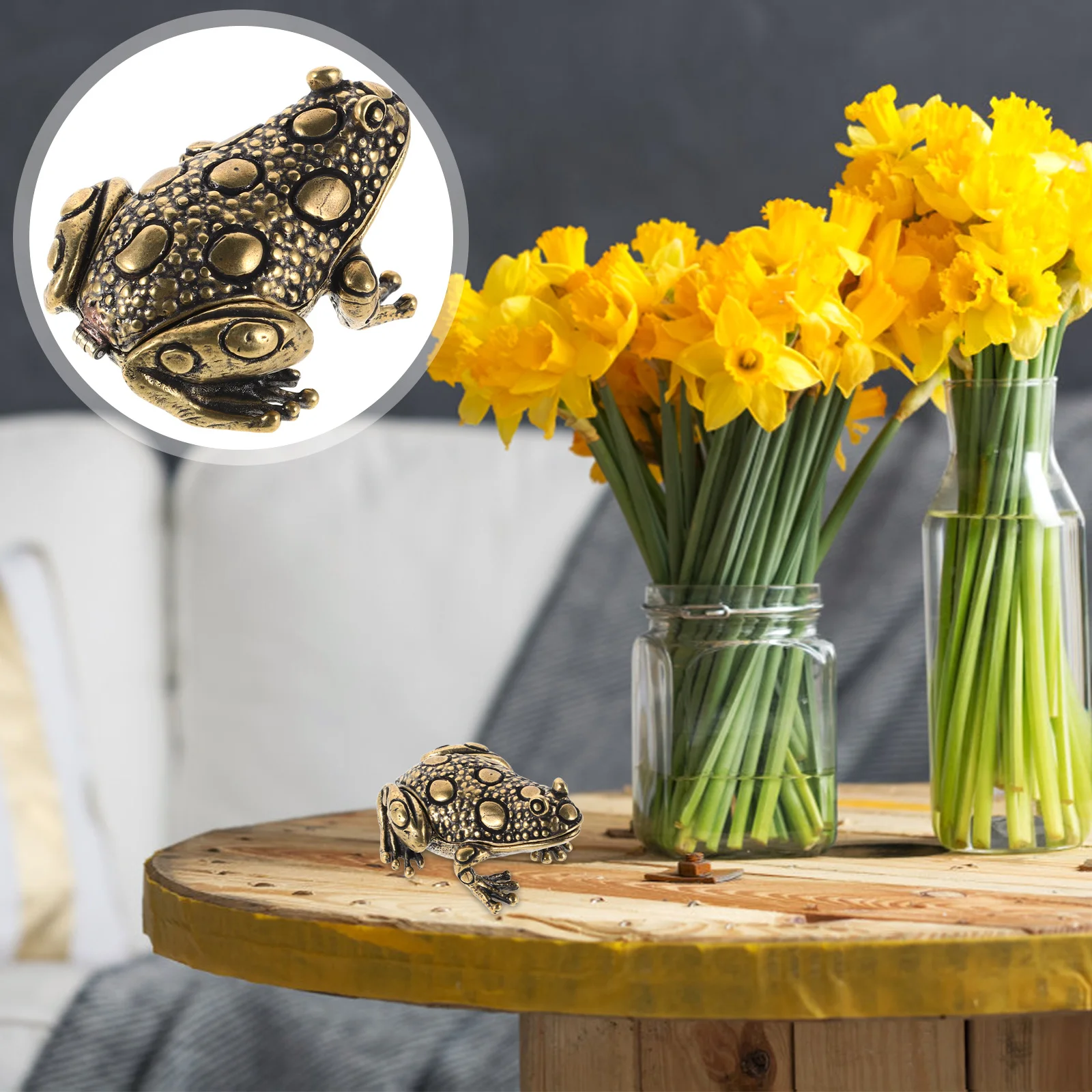 

Exquisitely Crafted Toad Statue Small Treasure Box with Lid Vintage Style Jewelry Container Functional Decor for Bedroom Office