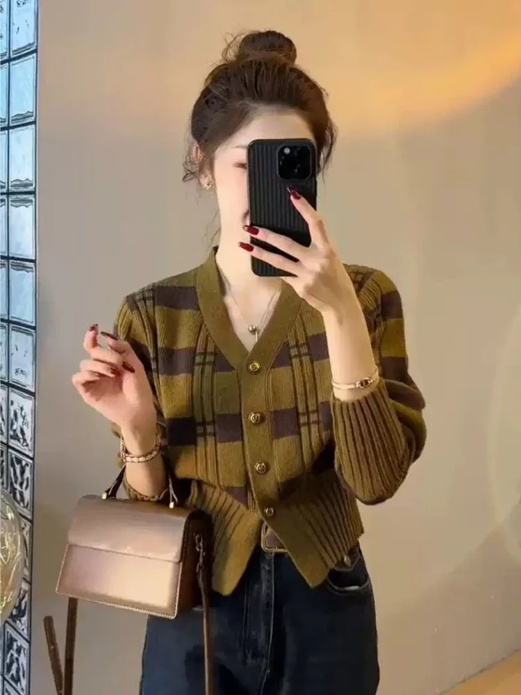 2025 модный женский укороченный вязаный кардиган с v-образным вырезом - универсальный свитер на пуговицах спереди, осень-зима, лидер продаж, короткая верхняя одежда