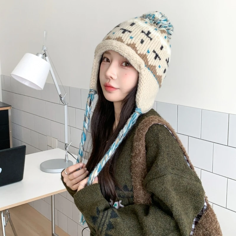 

Ethnic-style Colorful Pullover Woolen Cap for Women, Winter Warm Ear-protecting Knitted Cap, Cold-proof Lei Feng Cap