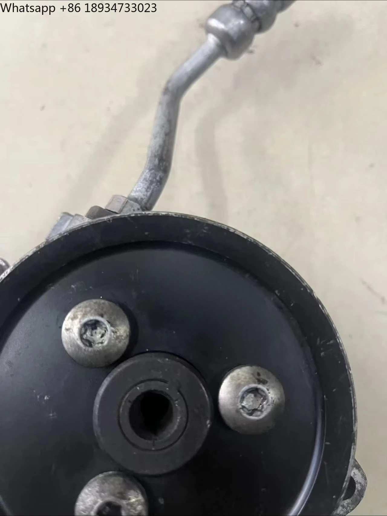 The Steering Gear Assist Pump of the for Rolls-Royce Phantom Is Without an Induction Device.32416763576