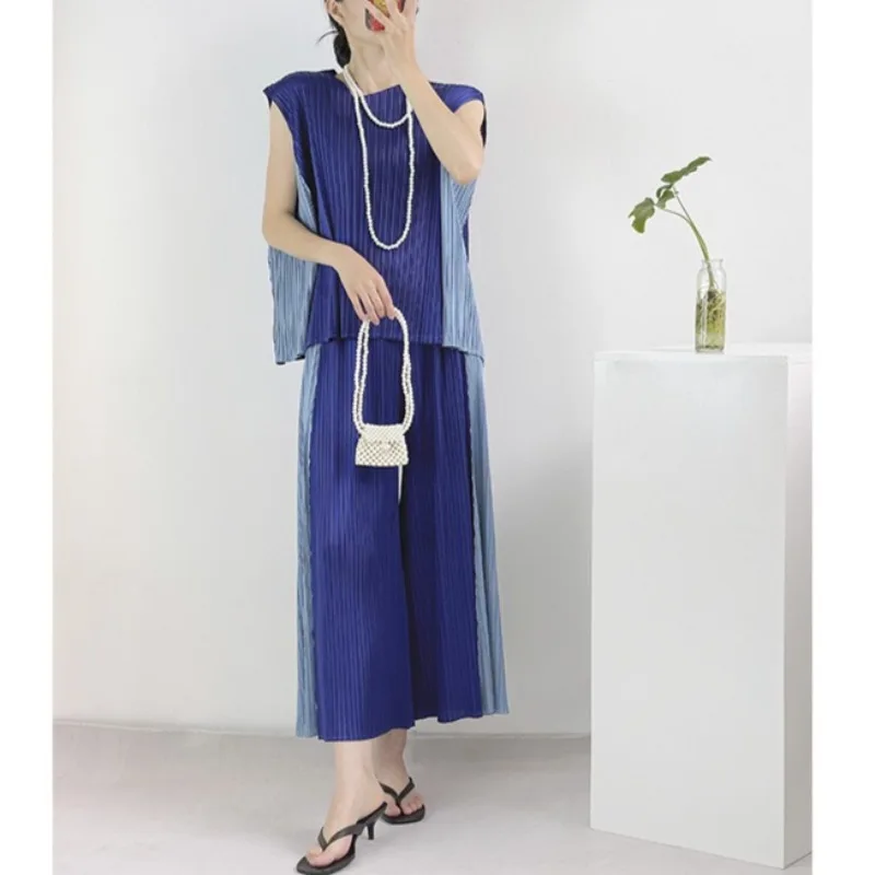 

Miyake Pleated T-Shirt 2026 Summer New Sleeveless Top Simple Casual Elastic Waist Skirt 2-Piece Set Lightweight Commuter Outfit