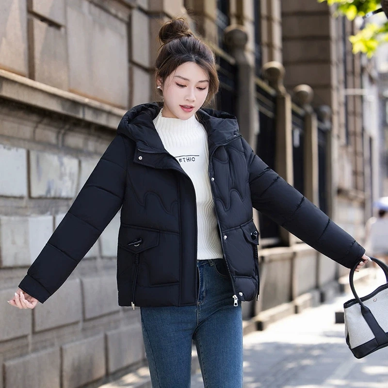 الشتاء النساء مقنعين أسفل القطن سترة قصيرة موضة جديدة سترات الإناث يندبروف معطف عادية سميكة الدافئة القطن معطف مبطّن