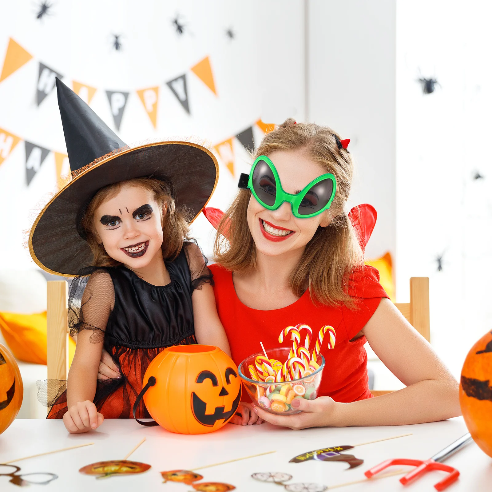 

Light Up Alien LED Glasses Neon Green Halloween Party Funny Glow Sunglasses Novelty Accessory Glasses Accessories