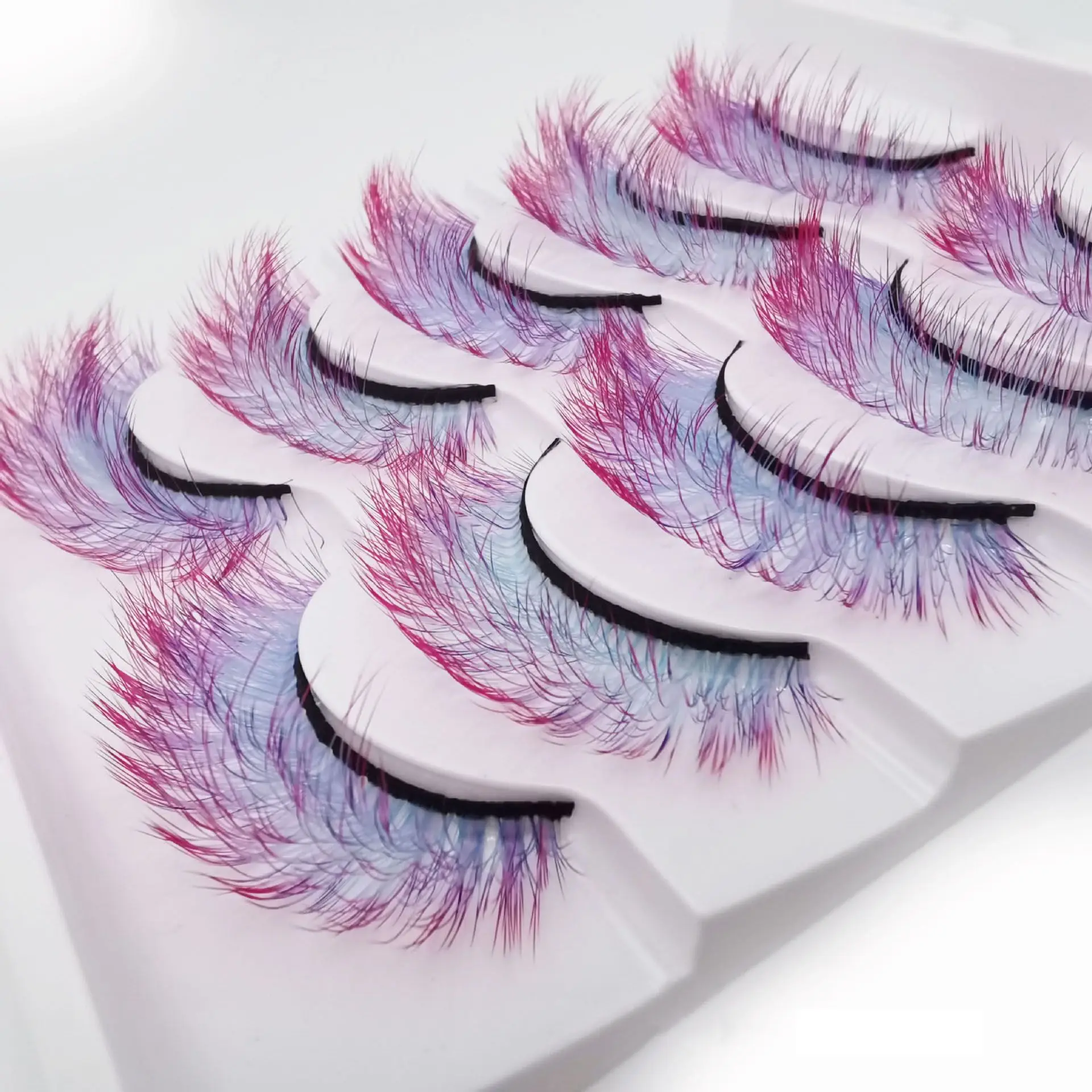 Gradient False Lashes Ombre Natural Long Colorful Eyelashes Bulk Fluorescent Makeup Fake Lash Party Colored Lashes for Cosplay