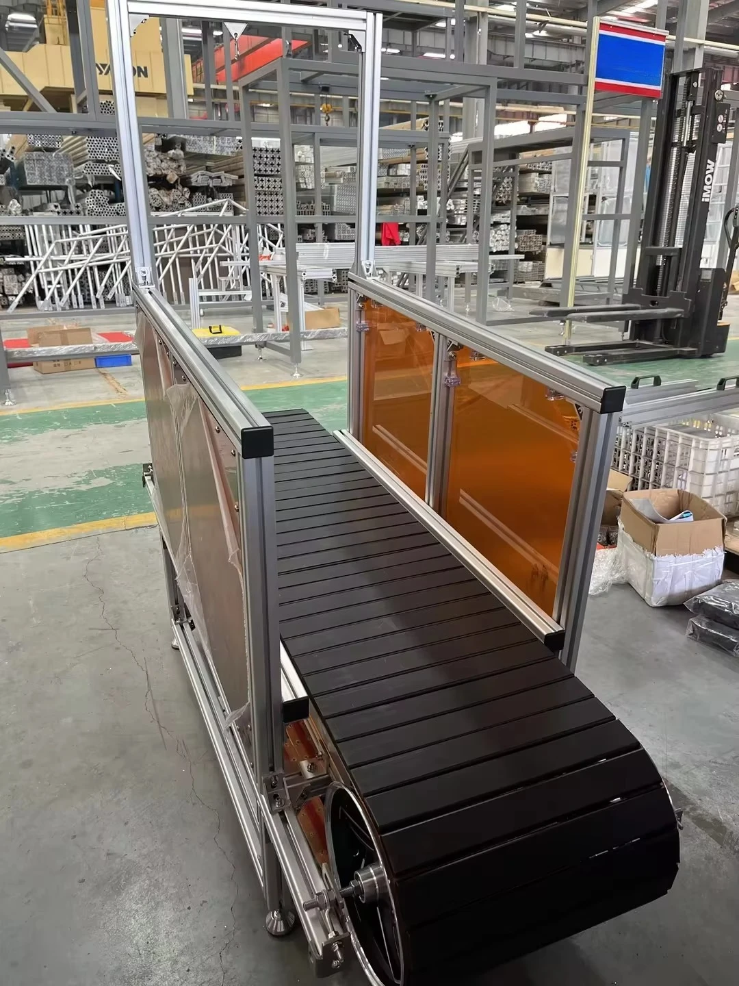 Dog Treadmill Pet Running Machine for Small/Medium-Sized Dogs Indoor Exercise Pet Fitness Equipment