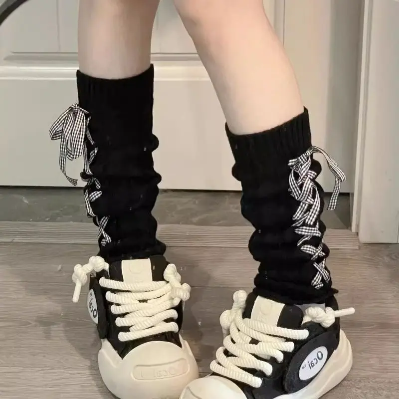 2025 جديد حار بيع لطيف عبر التعادل الجوارب الاتجاه بسيط ومتعدد الاستخدامات الخريف والشتاء غطاء الساق الدافئة الشعور المتقدم