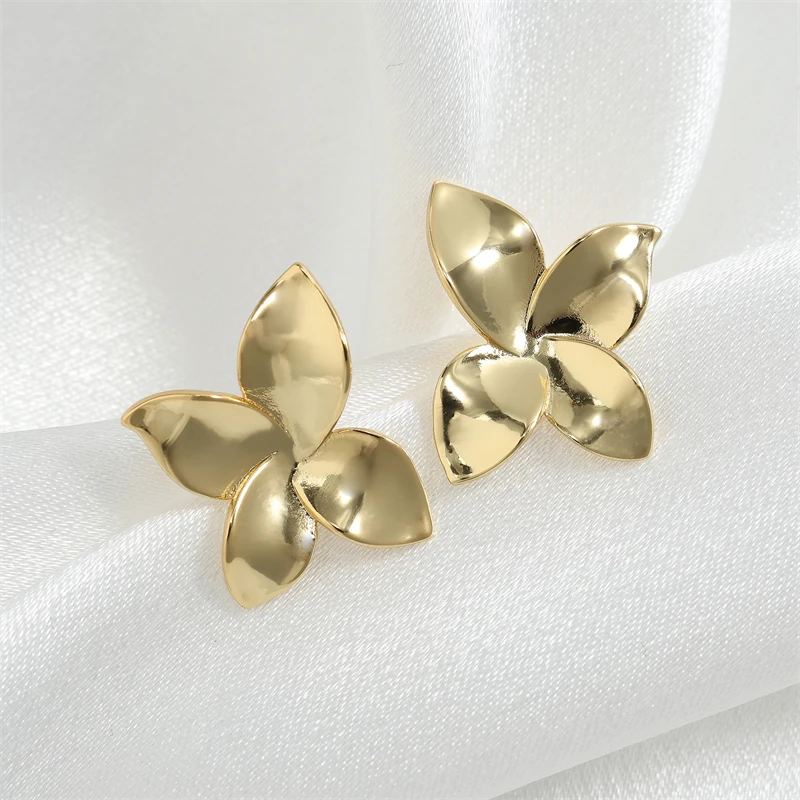 ZAKOL Exquisite Gold Color Metal Leaf Stud Earrings for Women Korean Bridal Flower Earring Fashion Wedding Party Jewelry