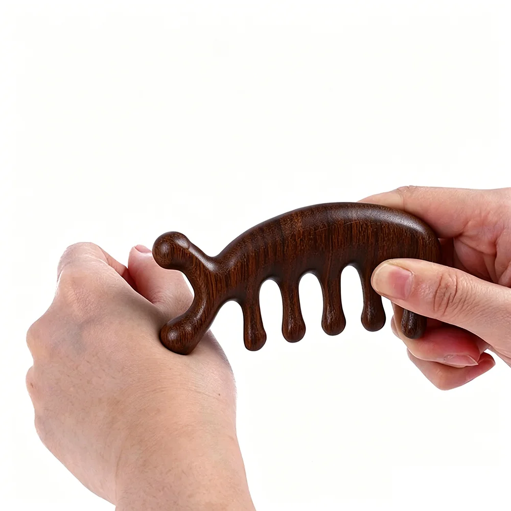 مشط تدليك من خشب الصندل لفروة - مراجعة Detangling Wide Comb وسعره