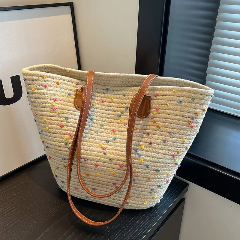 

Straw tote beach bag