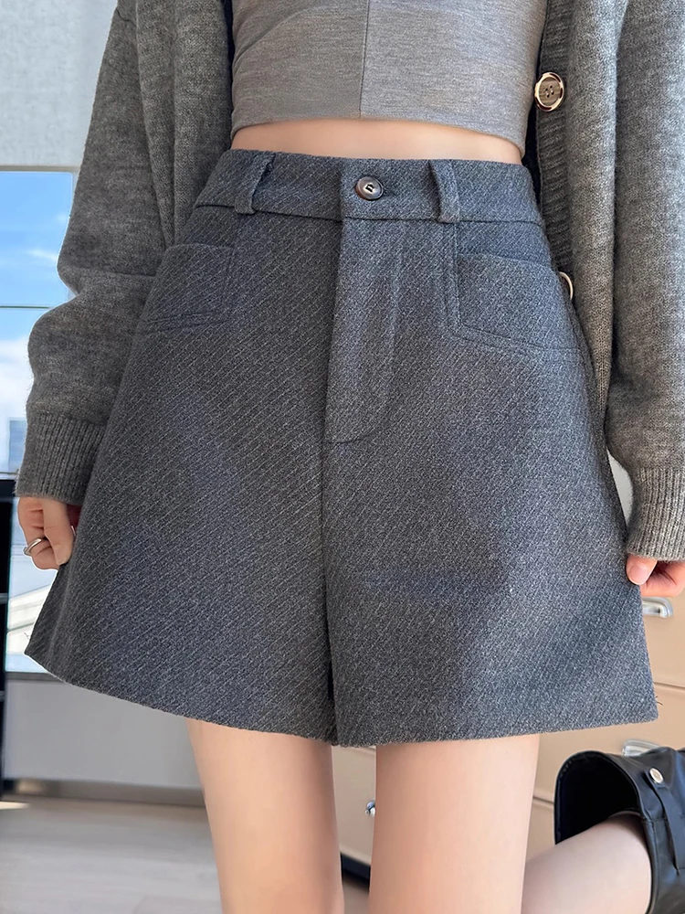 

Woolen suit shorts women's autumn and winter fashion commuting versatile A-line wide leg temperament five point shorts