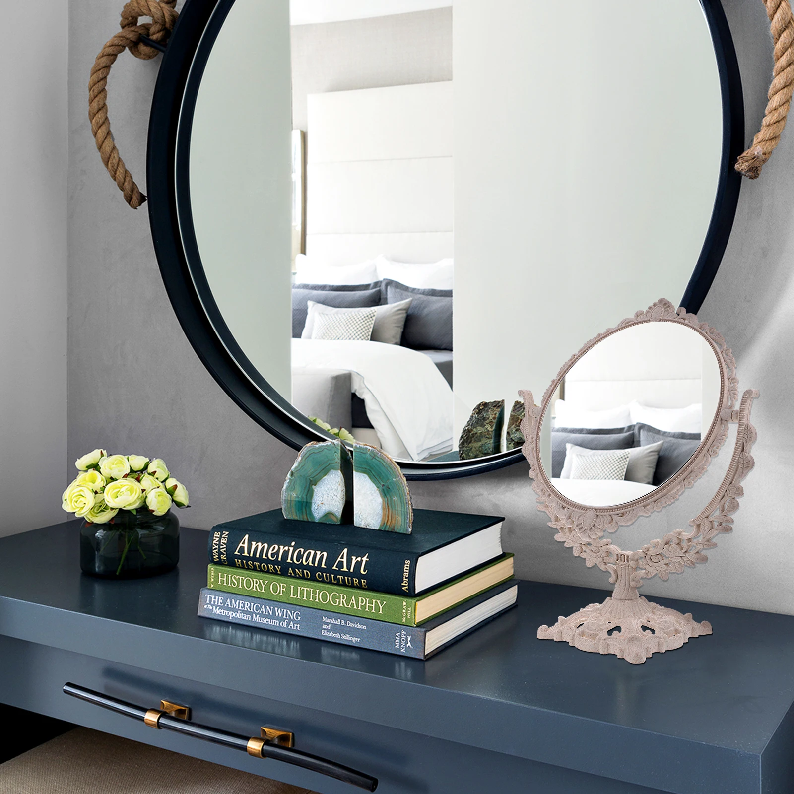 

1Pcs Mirror Vintage Round Standing Mirror High Definition Reflective Surface for Makeup Application Home Decoration