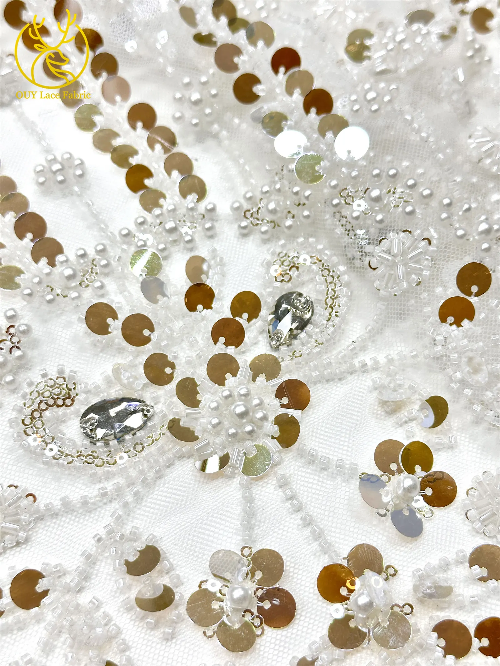 Afrikanischer Spitzenstoff in Traubenlila, französische Pailletten, bestickte Spitze, glitzernde Strass-Spitze für Brautkleider zum Nähen – Detail 12