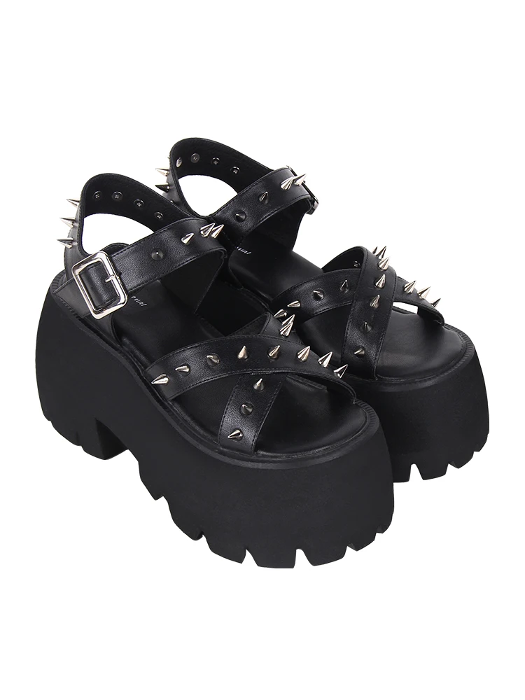 2024 Summer New Punk Punk Rivet Thick Bottom Matsuke Plum Blossom Bottom Sandals Japanese Cool And Spicy Girl Fashion Shoes