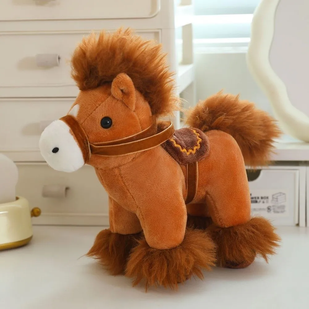 マスコット人形 2026 馬のぬいぐるみ かわいいシミュレーション馬のぬいぐるみおもちゃ クリエイティブで可愛い干支の馬の置物 お祭りの装飾