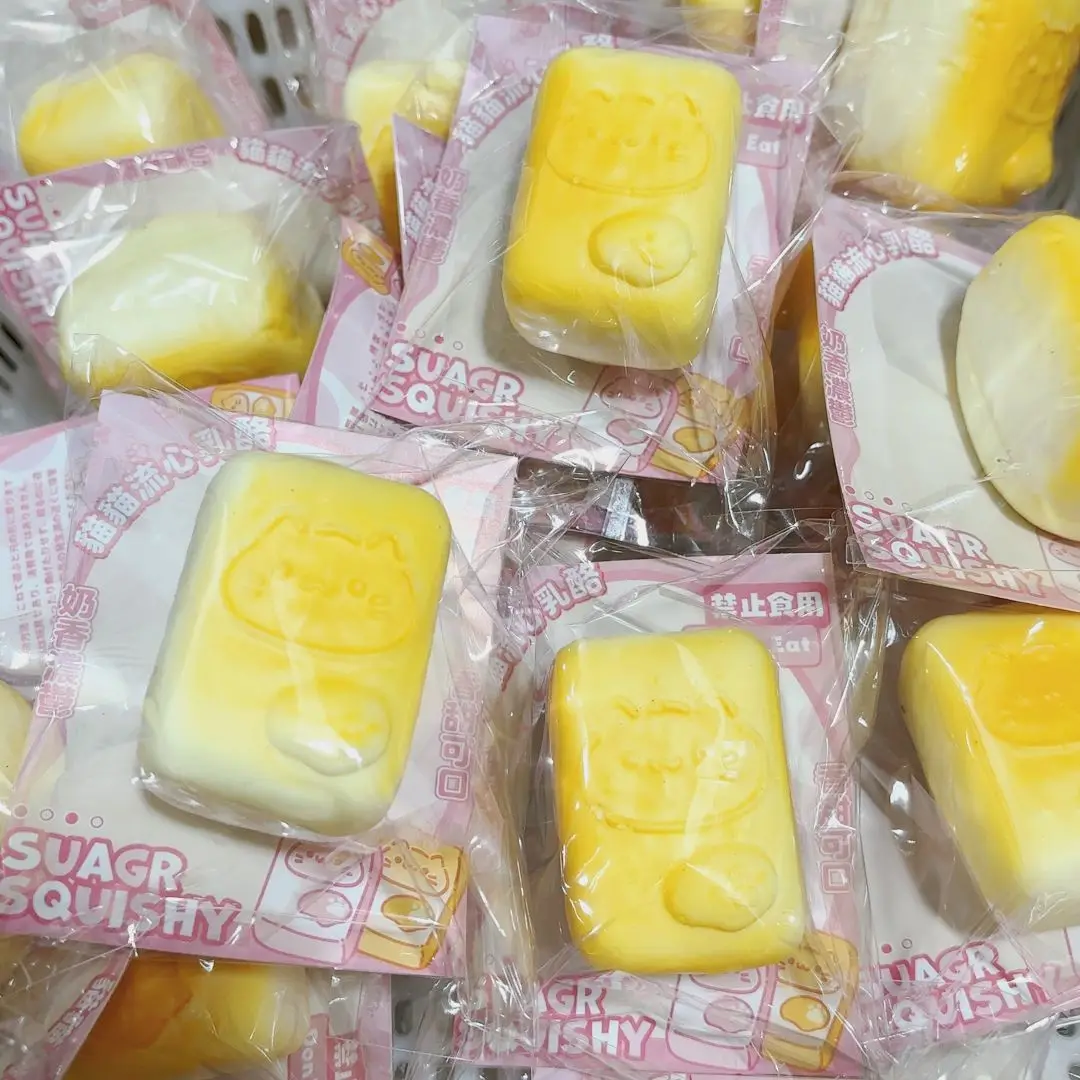 猫型スクイーズおもちゃ ソフトタッチ スローリバウンド モデル小道具 蒸しパン 握力解凍 ベントおもちゃ 大人 子供 ストレス解消 ギフト